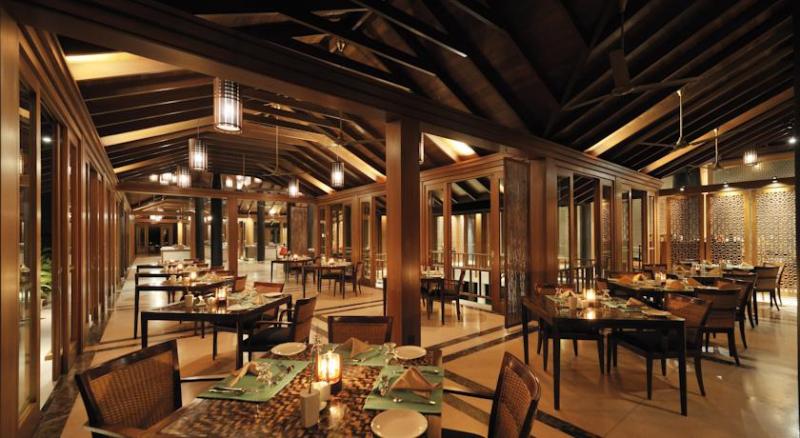 Villa Nautica Paradise Island Resort