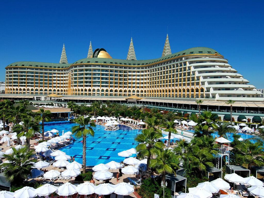 Delphin Imperial Lara